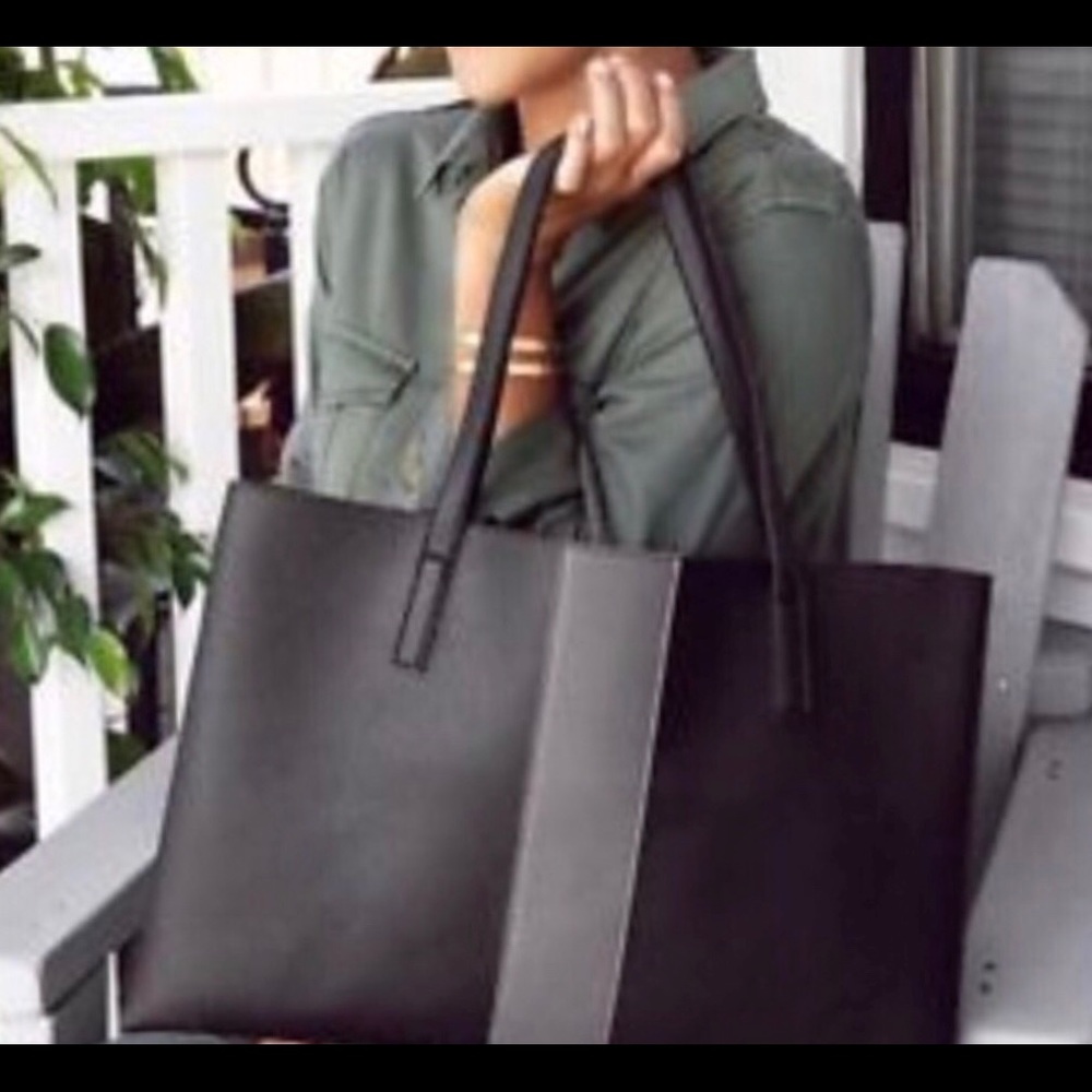 🆕 Vince Camuto “Luck Tote” Vegan Leather - Picture 1 of 7